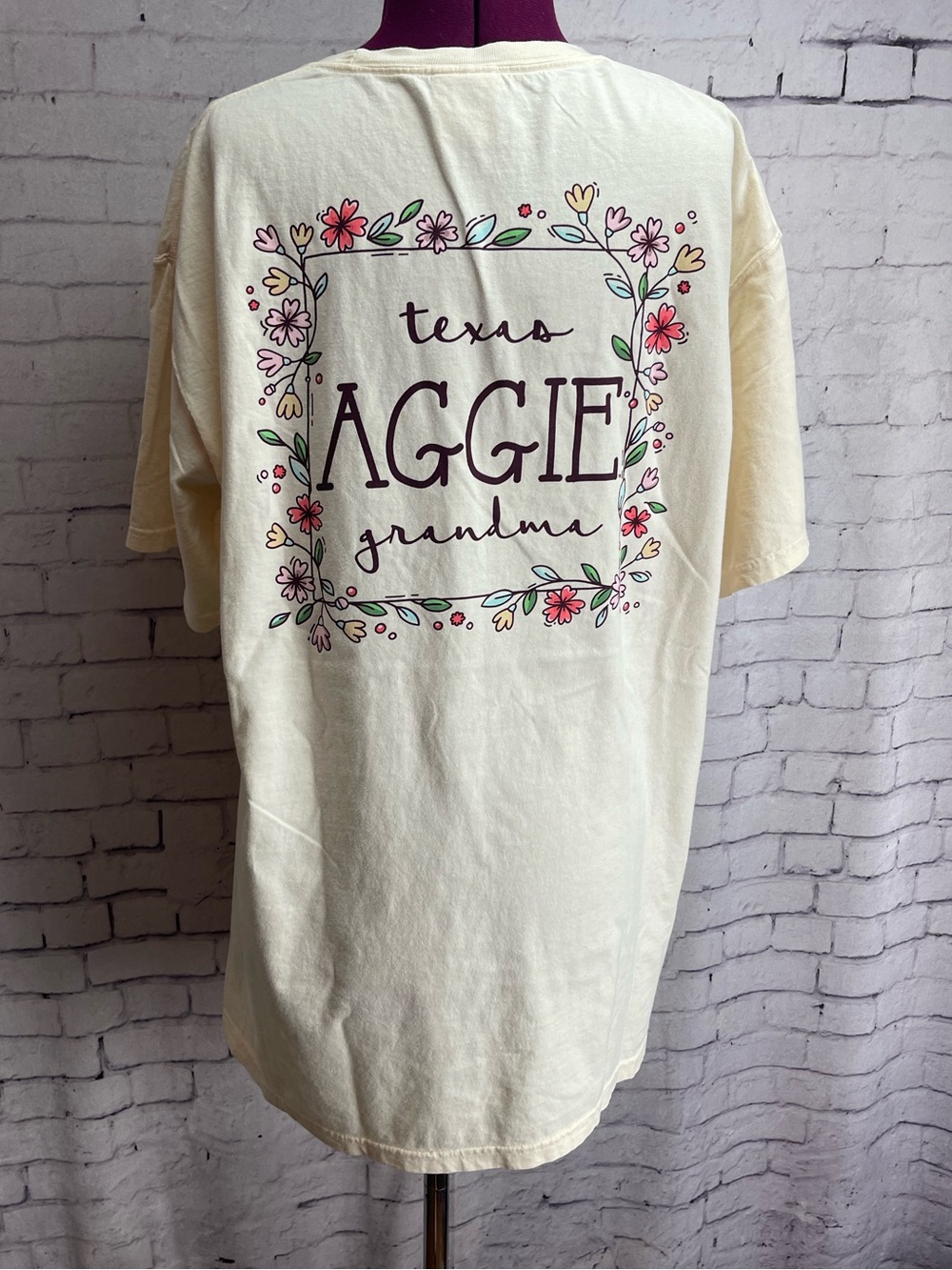 Comfort wash tshirt Texas Aggie grandma floral print size large